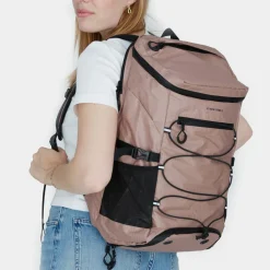 New Rebels Hugo - Eastvale Rugzak Old Pink 23L Waterdicht Lichtgewicht Ruim